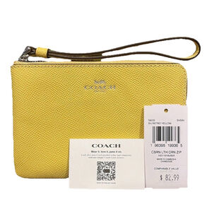 Coach Retro Yellow Corner Zip Wristlet Card Holder NWT